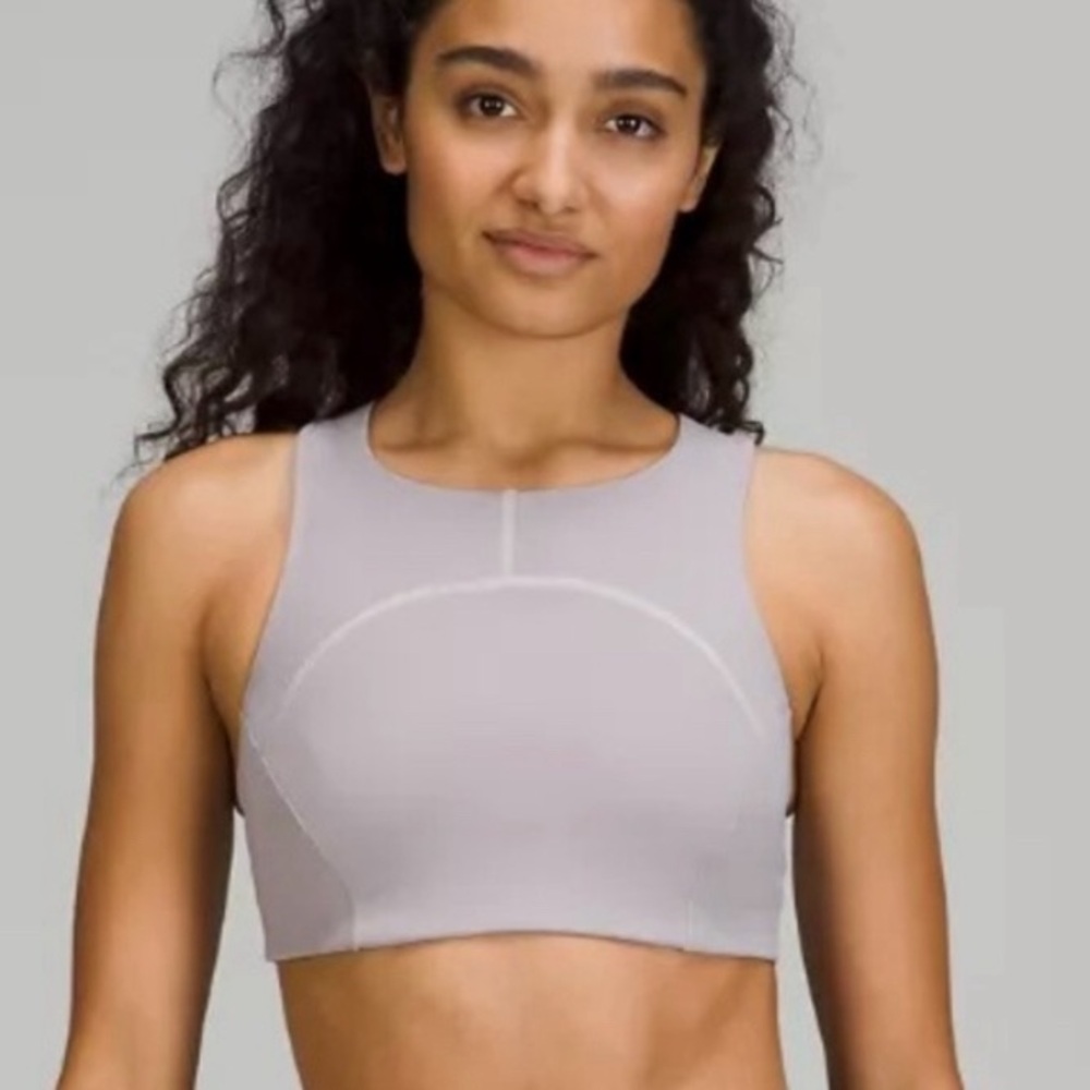 Lululemon tough train high neck sports bra